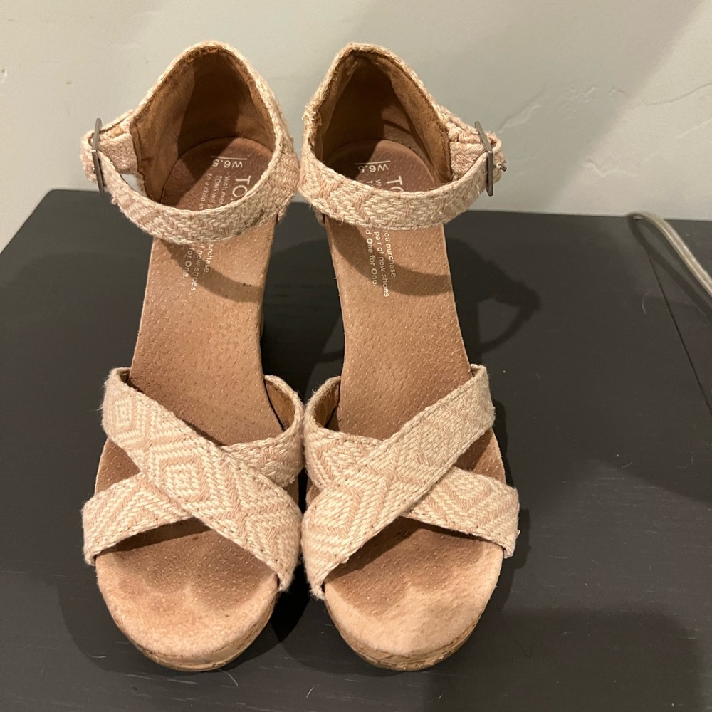 Tom’s Wedge Platform Heels 6.5W